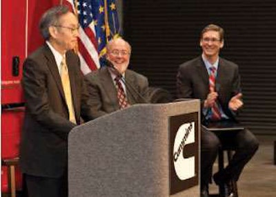 At a January event at Cummins’ home in Columbus, Ind., U.S. Energy Secretary Steven Chu (left) announced the initiation of the SuperTruck project along with Dr. John Wall, Cummins’ vice president and chief technical officer (center), and Tom Linebarger, the company’s president and chief operating officer.