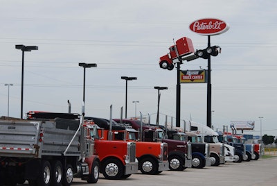 Peterbilt truck dealership