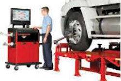 Hunter’s WinAlign alignment systems feature real-time monitoring of live vehicle measurements and viewing of vehicle-specific adjustment illustrations and digital images.