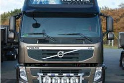 Swedish law precludes anyone driving a commercial vehicle there without an extensive education and examination process – but there is a loophole for “vehicle demonstrations” for manufacturers such as Volvo, which recently invited CCJ Executive Editor Jack Roberts overseas for a visit.