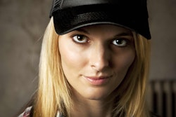Lisa Kelly Cap 8802