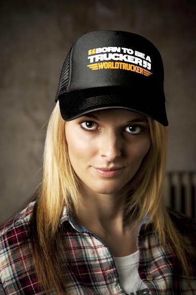 Lisa Kelly Cap 8802