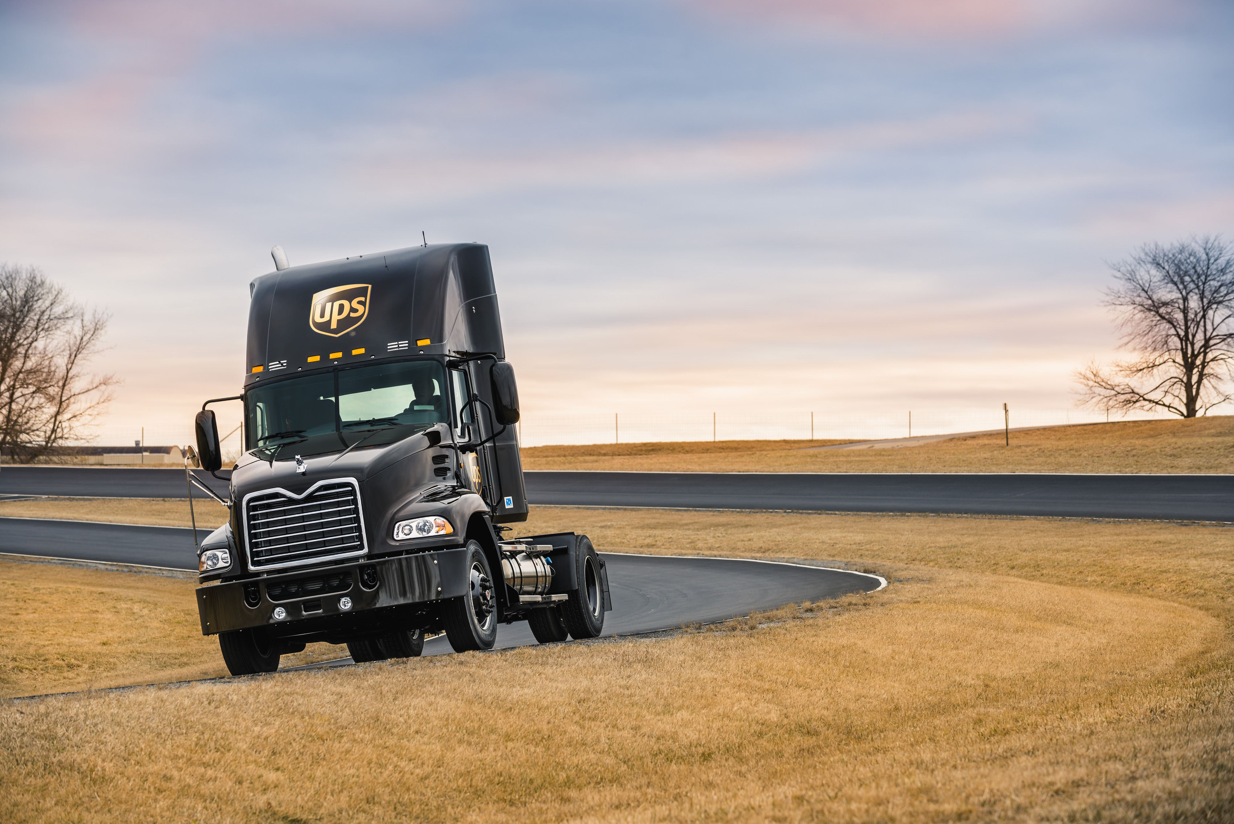 Mack Pinnacle Axle Back Natural Gas UPS