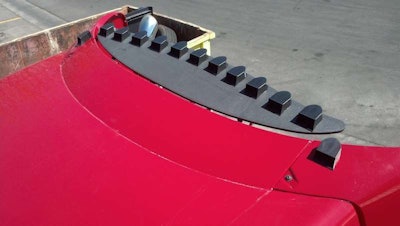 Avantechs’ VorBlade Wing side fairings can be purchased as individual units to use on a tractor or trailer, or as side fairings for a trailer.