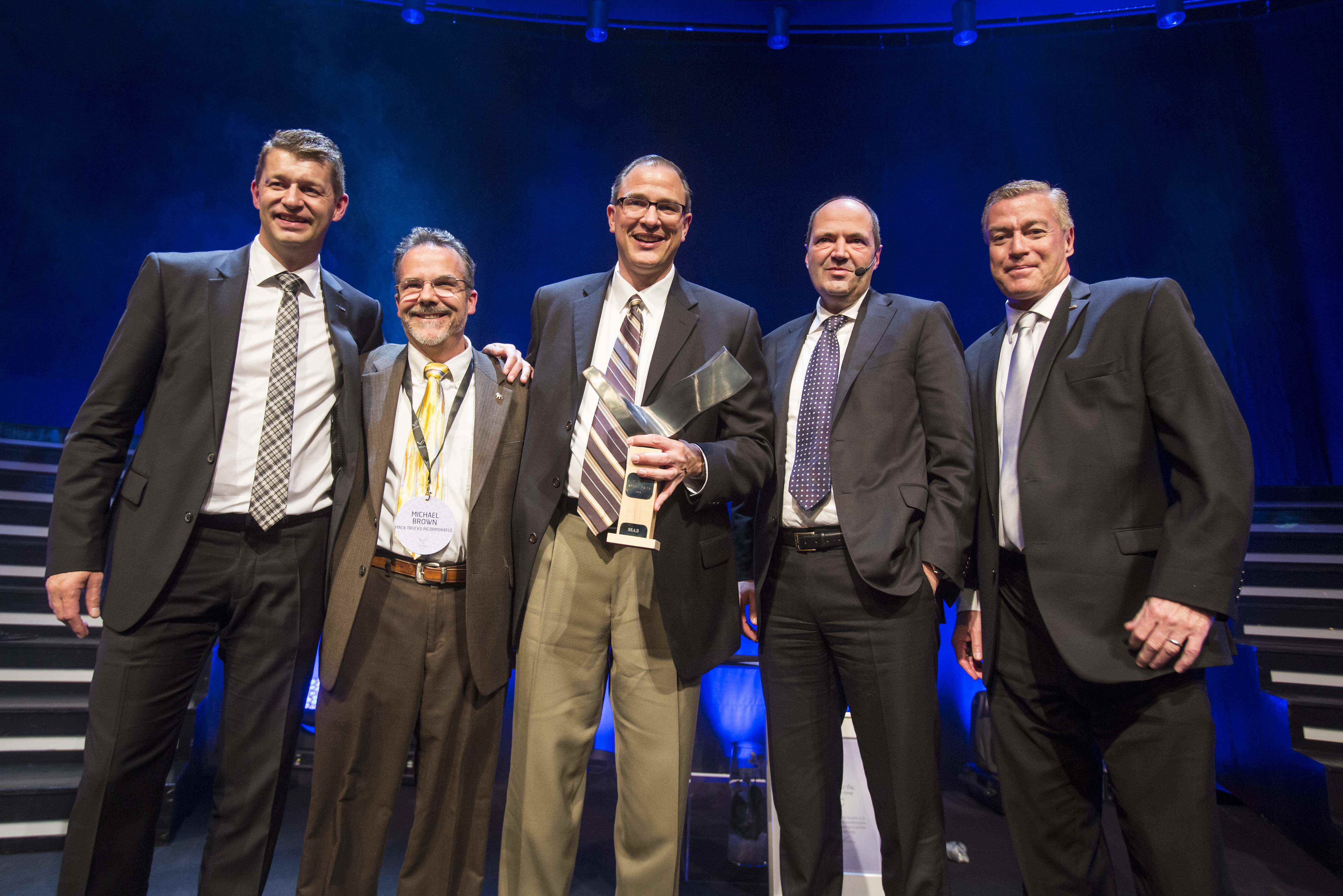 Mack_Trucks_winner_of_steelprize_2013_5