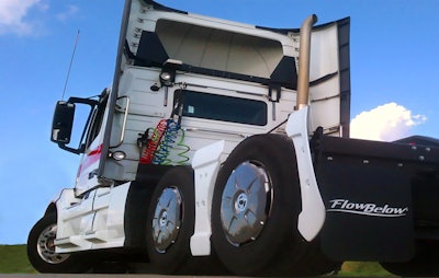 FlowBelow wheel covers and Tractor AeroKit are designed to work with many different wheel and tire configurations, including super singles.