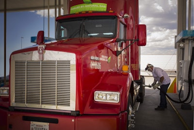 LNG_Fueling_Horizontal