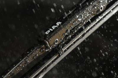 PIAA-Silicone-Wiper037-400x265