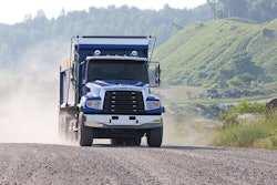 Freightliner 114SD