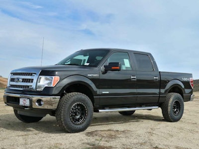 2014_f150_front_threequarter
