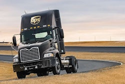 MackPinnacleAxleBackUPS-LNG