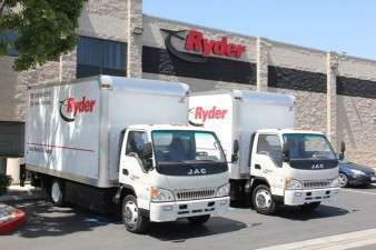 Ryder_med-duty_trucks