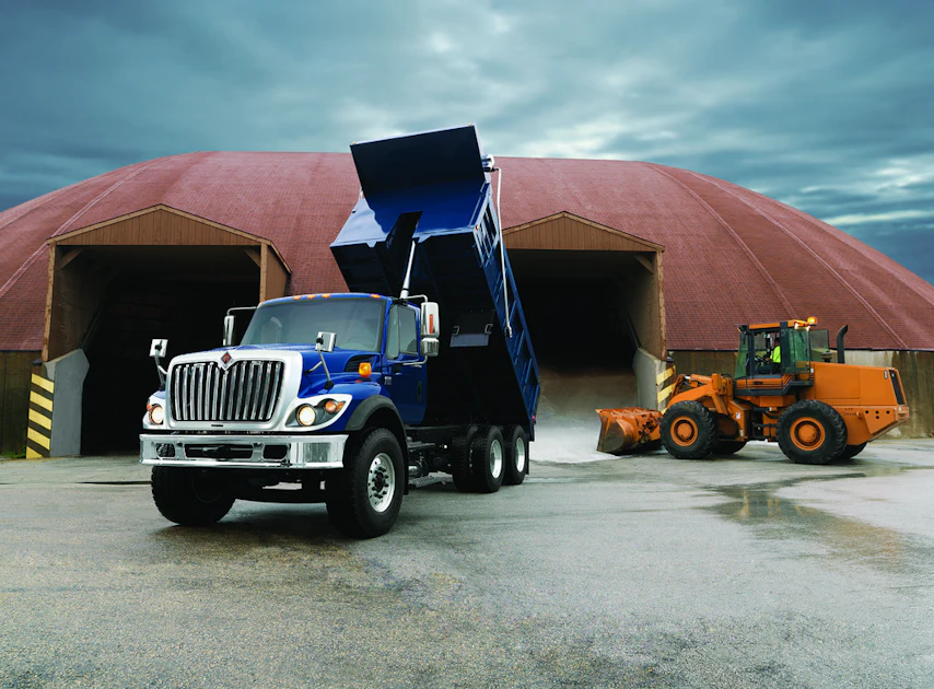 Customer shipments of Navistar vocational trucks with 9- and 10-liter ...