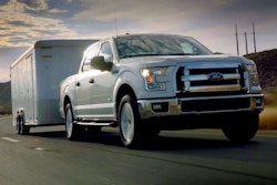 2015 Ford F-150 Tows Loaded Trailer in Extreme Heat