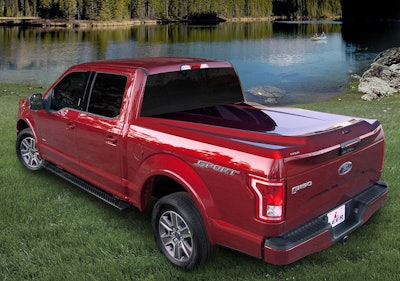 LEER 700 tonneau