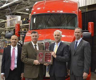 kenworth_one_millionth_truck1lr_400x333