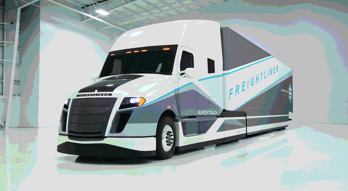 Freightliner turns heads with SuperTruck concept vehicle
