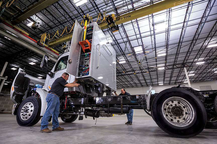 150427_Momentum-Install_46-Retouch