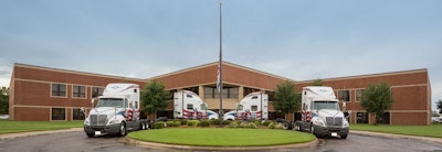 USA-TRUCK-VETS-SALUTE-4