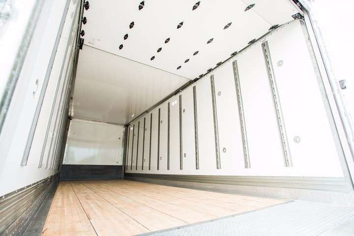 Dry_Truck_Body_0398_720x480_72_RGB