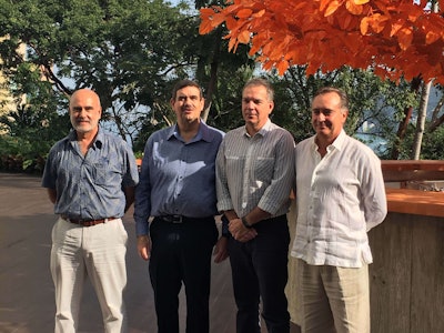 RamĂłn Medrano (Frio Express), Alex Theissen (Femsa LogĂstica), Stfan KĂĽrschner (Daimler Commercial Vehicles Mexico) and Miguel GĂłmez (Fletes MĂ©xico)