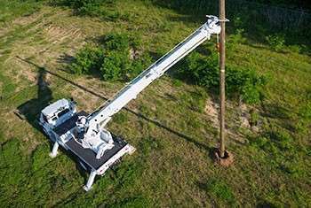 Altec Digger Derrick