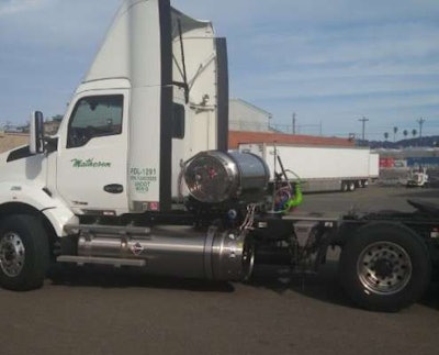 postal_lng_cng_tractor_2-495x400