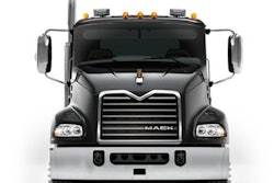 Mack Pinnacle DayCab