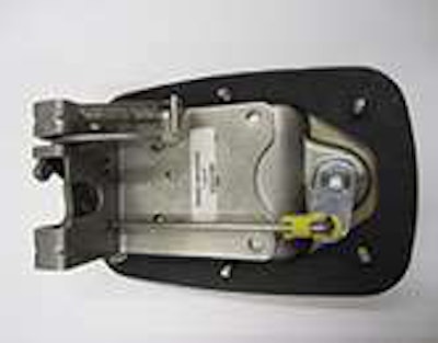 A double-bolted locking cylinder and molded gasket seal prevents any water intrusion. Altec fiberglass bodies come standard with 100 percent stainless steel latches that are both waterproof and rust-free. A visual latch indicator shows if the door is not securely closed.