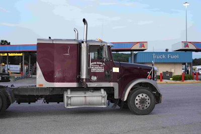 truckstop truck stop hours of service evening parking hos fuel island20160526_0034