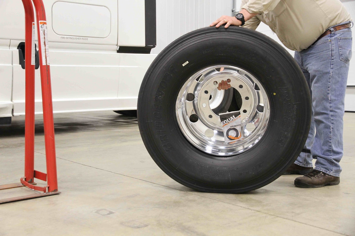 Best Way to Balance Semi Truck Tires  