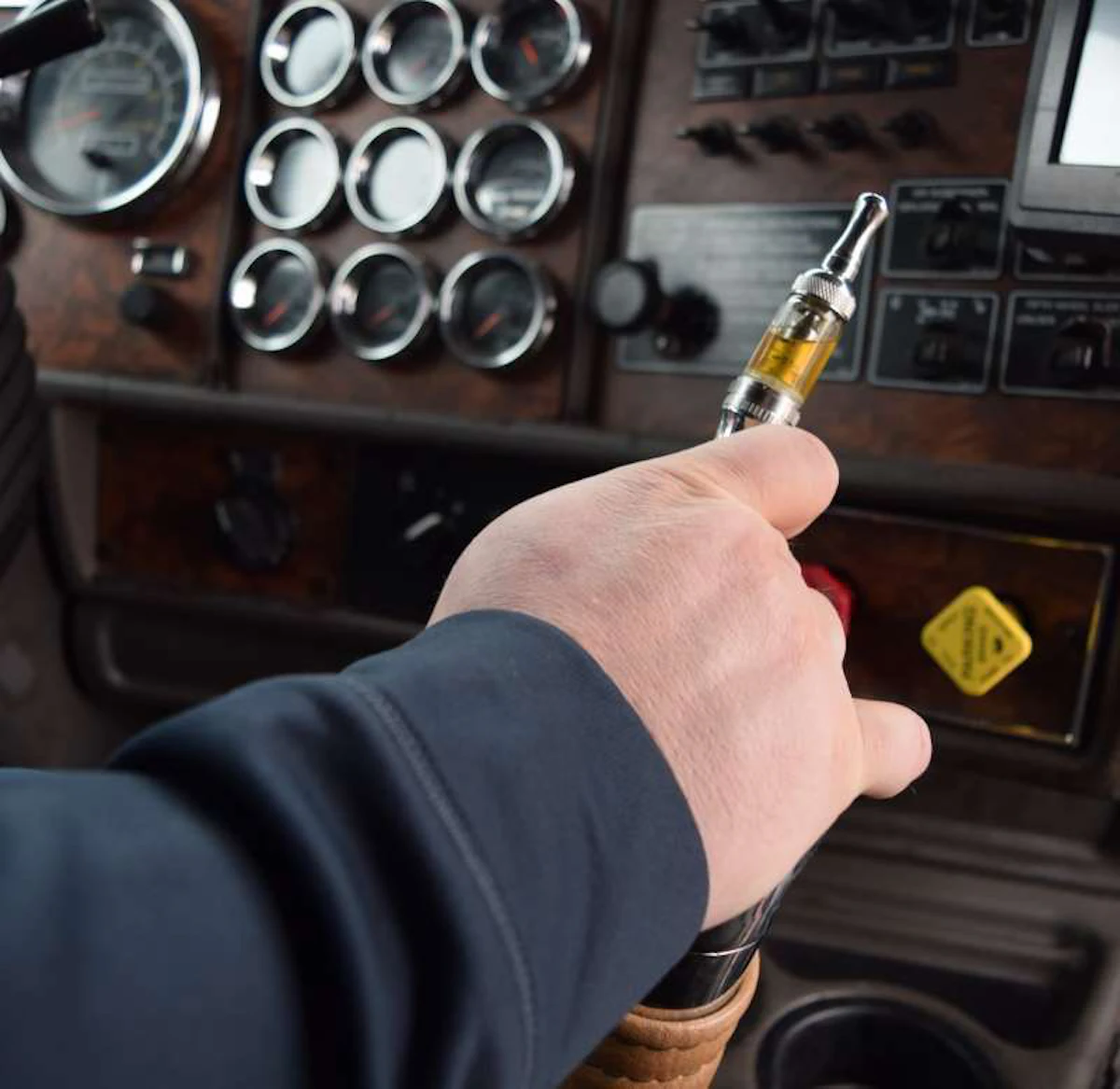 DOT warns drivers about use of e-cigarettes, vaporizers