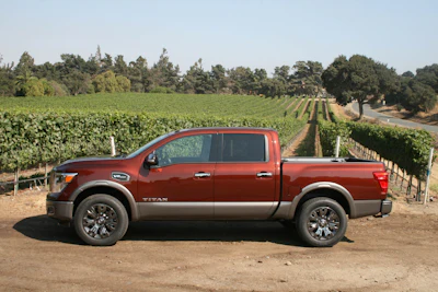 2017 Nissan Titan Platinum Reserve 3