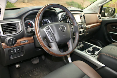 2017 Nissan Titan Platinum Reserve 4