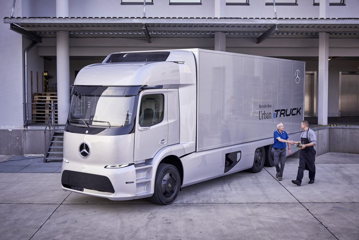 Mercedes-Benz enters compact van market with new Citan - Fleet Transport