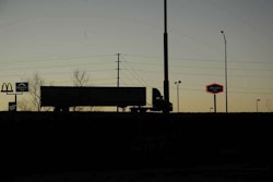 hours-highway-truck20070105_0112