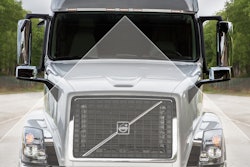 161003-volvo-active-driver-assist-2