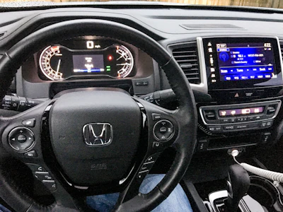 2017-honda-ridgeline-11