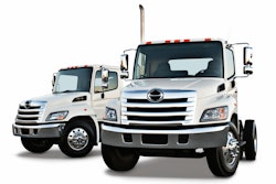 Hino-trucks-2017-01-24-09-42