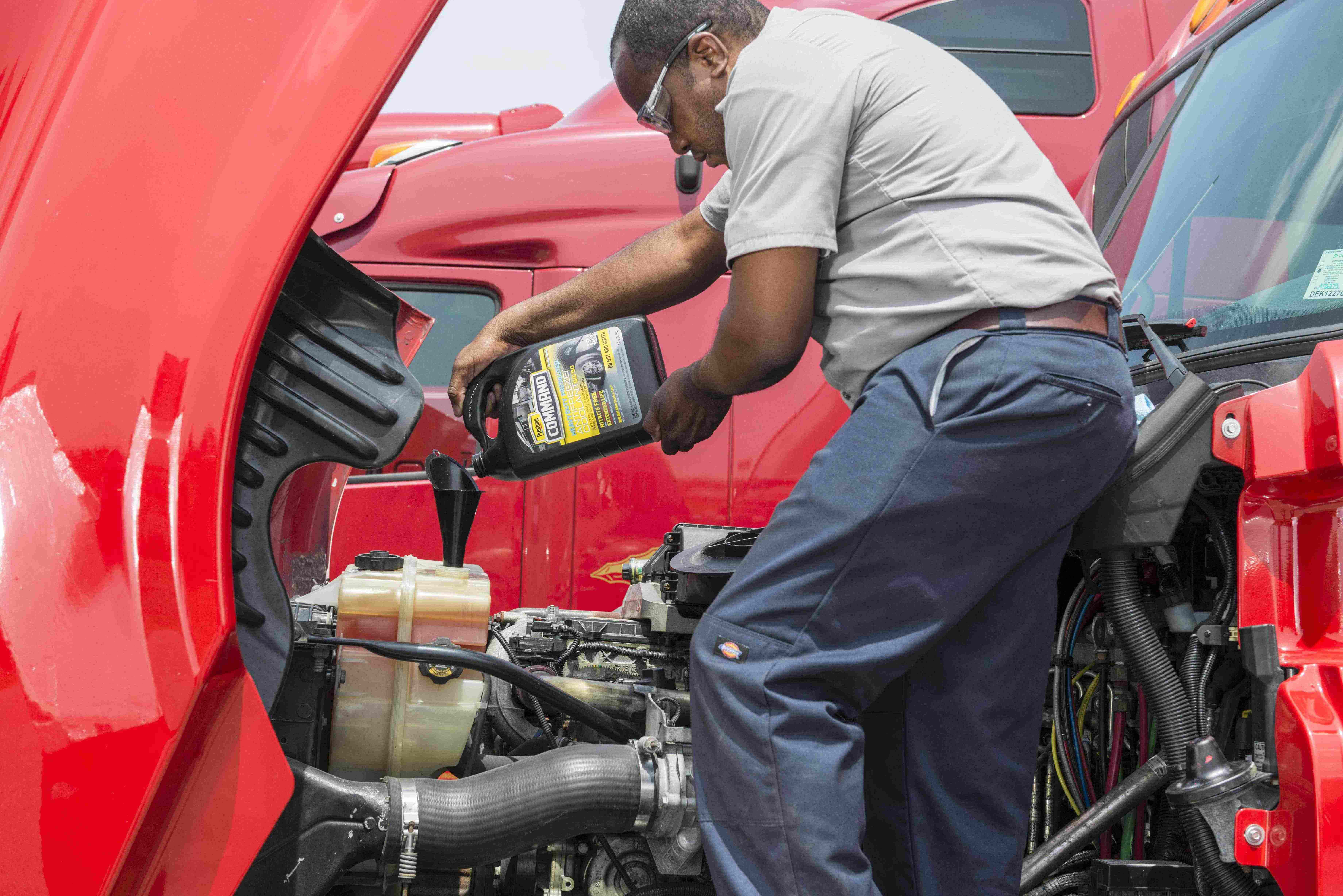 Freightliner Yellow2