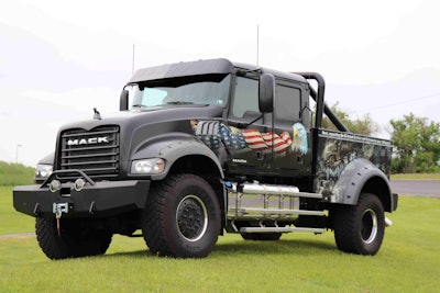 激安商品 in riding Trucks Mack Rolling U.S. fallen honor to Thunder ジャケット・アウター