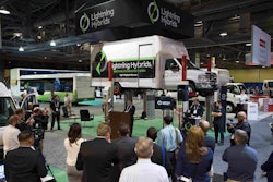 20170503 A Day3 7211 Lightning