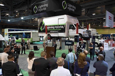 20170503 A Day3 7211 Lightning