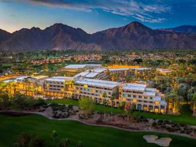 CCJ‘s Solutions Summit will offer attendees the opportunity to learn more about equipment, business and technology while also focusing on compliance, drivers and customers.