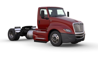 International LT 4×2