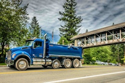 All Class 8 Kenworth trucks, including this 2018 T880S dump truck, come standard with TruckTech+.