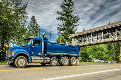 All Class 8 Kenworth trucks, including this 2018 T880S dump truck, come standard with TruckTech+.