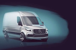Skizze gibt Vorgeschmack auf künftige Designsprache: Mercedes-Benz Vans enthüllt erste Details zum neuen Sprinter