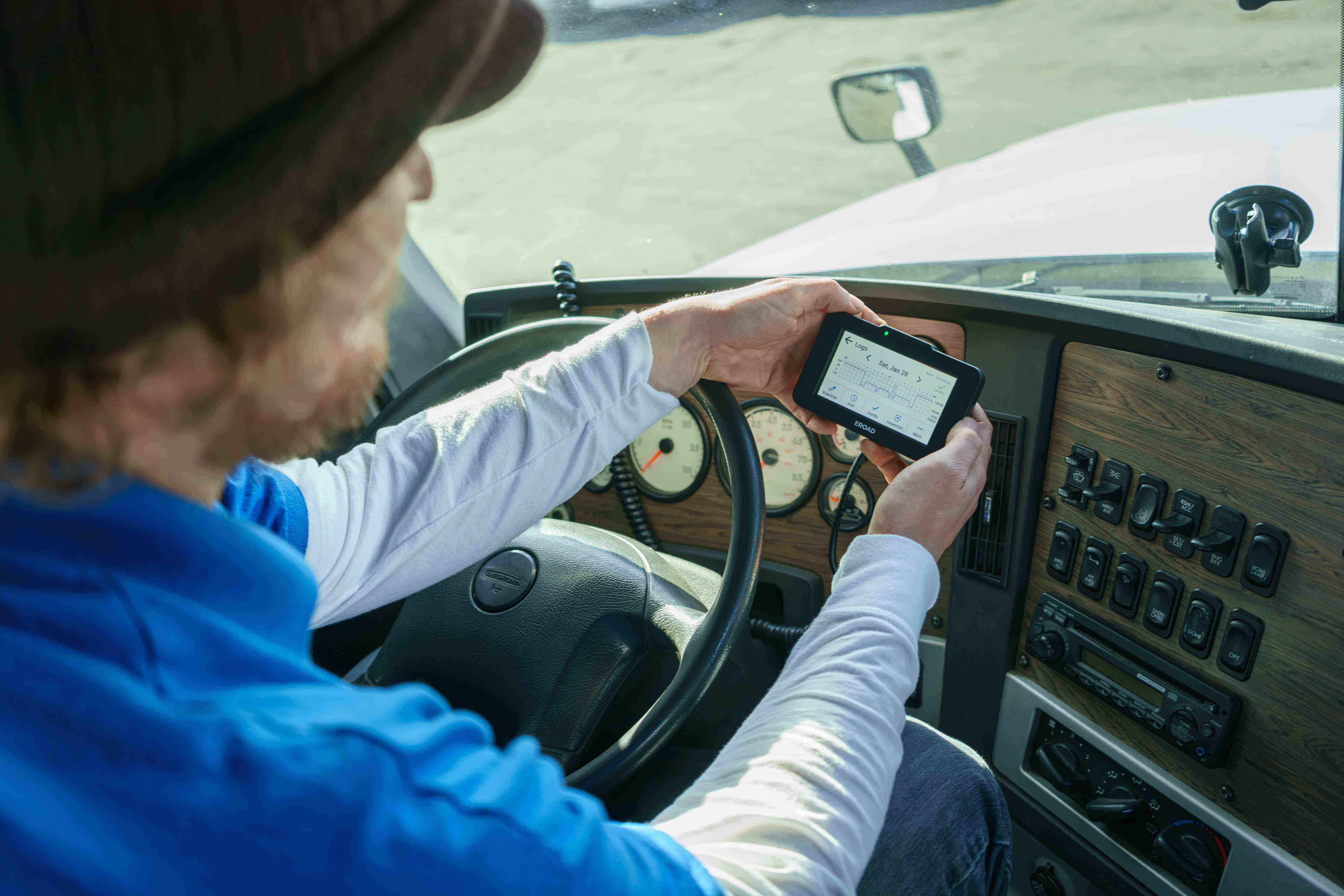 driver with hat-2017-09-15-10-45