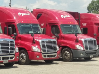 Ozark-trucks-2017-10-18-09-50
